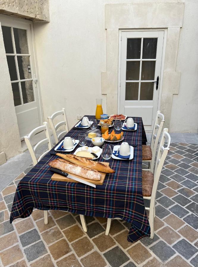 Le Regardeur Bed & Breakfast Saint-Rémy-de-Provence Dış mekan fotoğraf